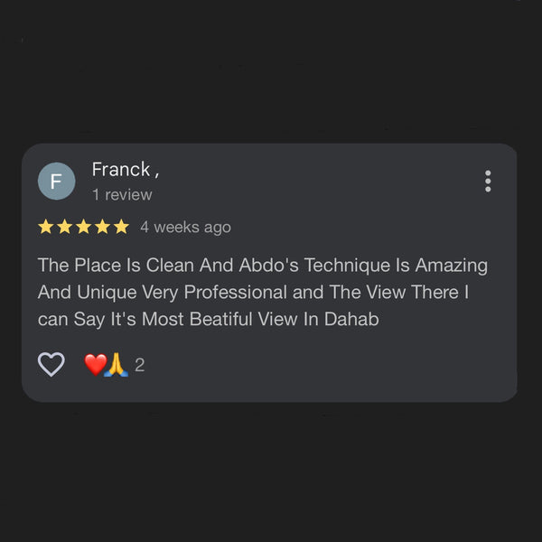 User review on a platform with text and star ratings.